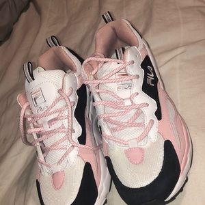 fila ray tracer athletic shoe